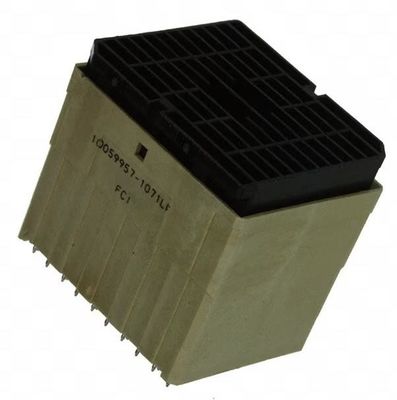 10059957-1071LF 150 Conector de cabeza de los pines masculinos a través del agujero de alta velocidad natural