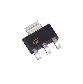 LDL1117S18R Regulador de tensión lineal IC positivo fijo 1 salida 1.2A SOT-223